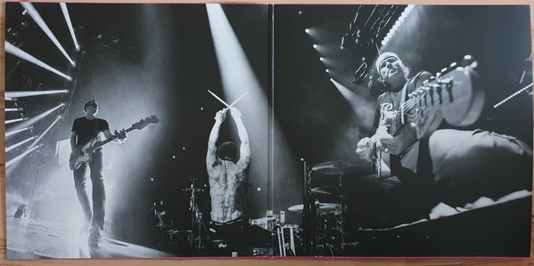 Blink-182 - One More Time... | Columbia (19658778231) - 2 Blink-182 - One More Time... | Columbia (19658778231) - 2