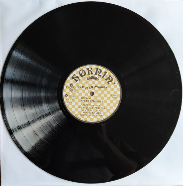 Eeyun & The Co-operators - Dub Over Yonder | Hornin' Sounds (HS-54) - 3 Eeyun & The Co-operators - Dub Over Yonder | Hornin' Sounds (HS-54) - 3