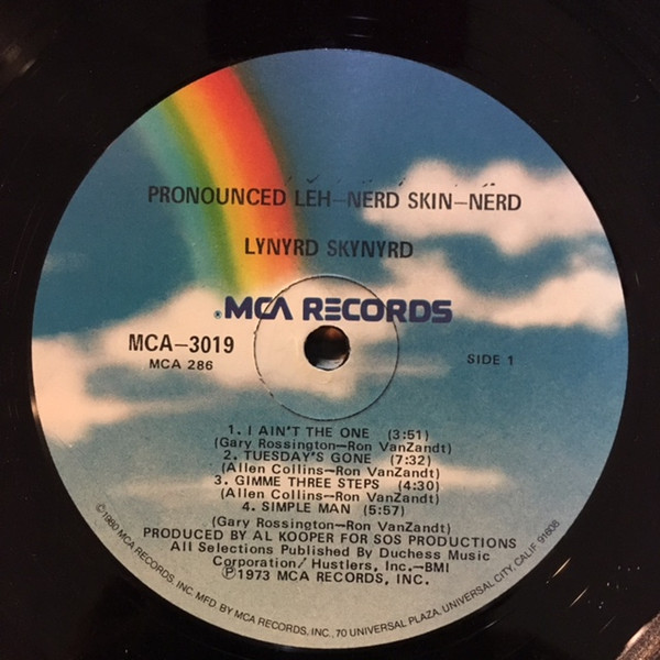 Lynyrd Skynyrd - (Pronounced 'Lĕh-'nérd 'Skin-'nérd) | MCA Records (MCA-3019) - 2 Lynyrd Skynyrd - (Pronounced 'Lĕh-'nérd 'Skin-'nérd) | MCA Records (MCA-3019) - 2