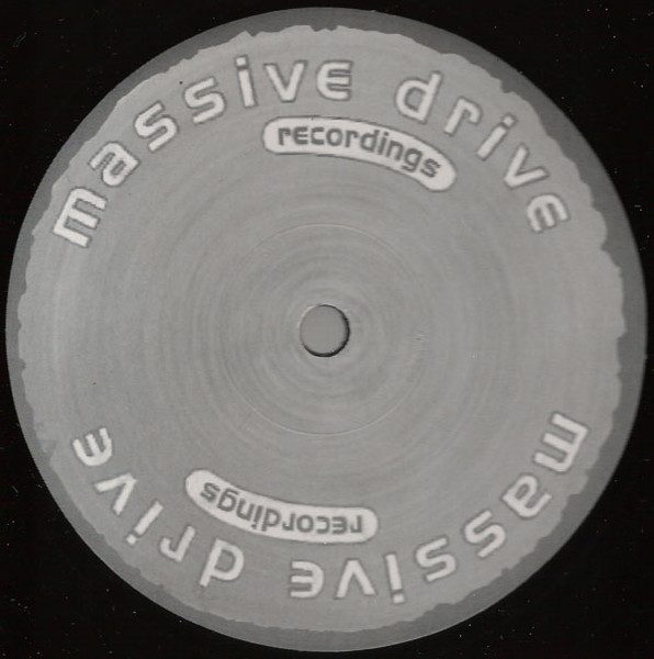 Mark Van Dale With Enrico - Energy From The Outside | Massive Drive Recordings (MD 004) - 3