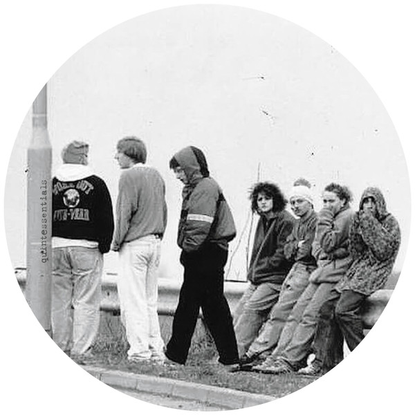 Black Fan - I Know - I Am | Quintessentials (quintessentials 89)