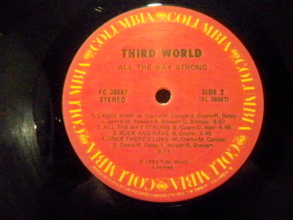 Third World - All The Way Strong [Vinyl] | Columbia (FC 38687) - 3