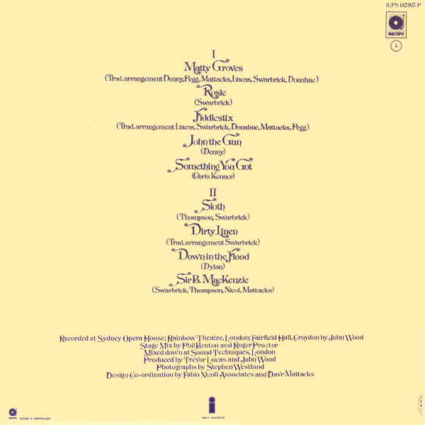 Fairport Convention - Fairport Live Convention | Island Records (ILPS 9285 P) - 2