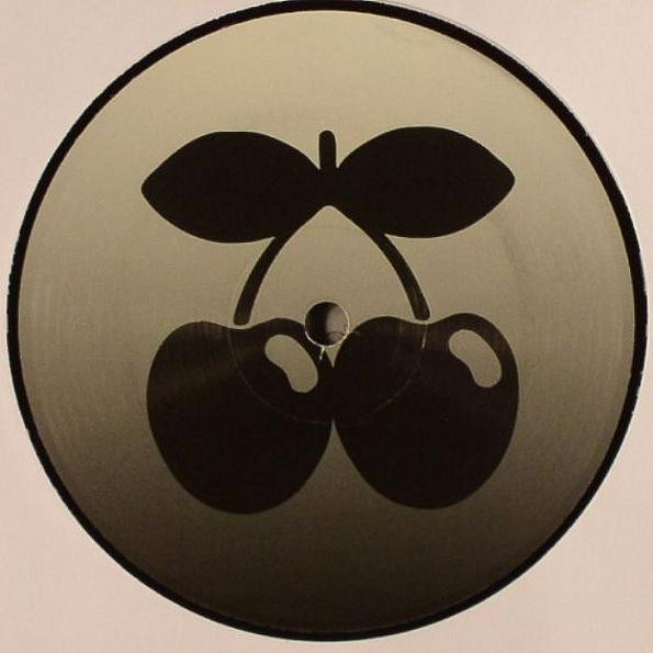 Sandy Vee - In Control / Less Is More | Pacha Recordings (PN005) - 2