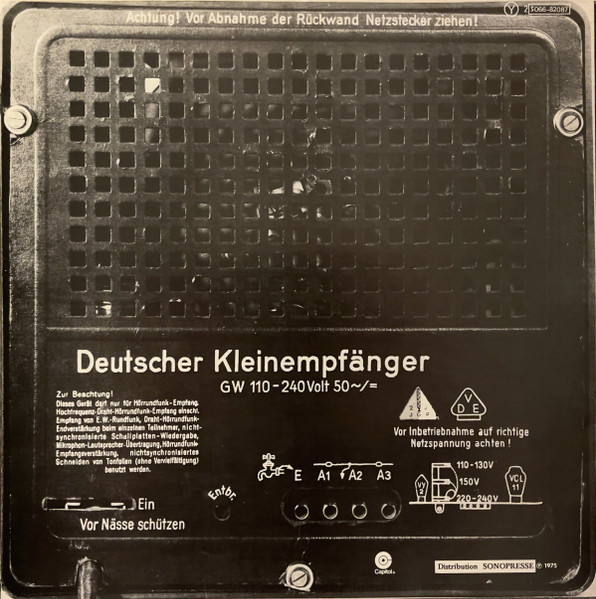 Kraftwerk - Radio-Activity | Capitol Records (2S 066 82087) - 2 Kraftwerk - Radio-Activity | Capitol Records (2S 066 82087) - 2