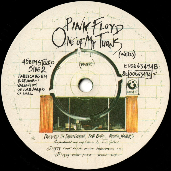 Pink Floyd - Another Brick In The Wall (Part II) c/w One Of My Turns | Harvest (8E 00663494 F) - 4 Pink Floyd - Another Brick In The Wall (Part II) c/w One Of My Turns | Harvest (8E 00663494 F) - 4