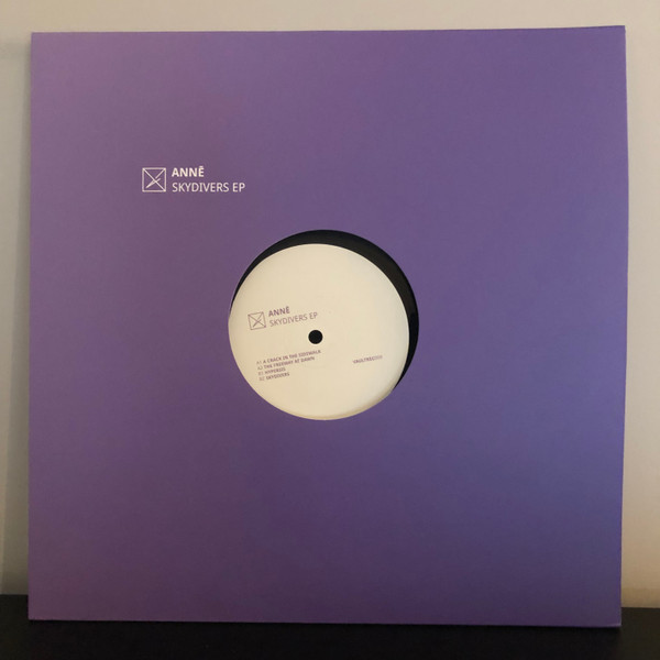 ANNĒ - Skydivers EP | Vault Records (VAULTREC009) - 2 ANNĒ - Skydivers EP | Vault Records (VAULTREC009) - 2