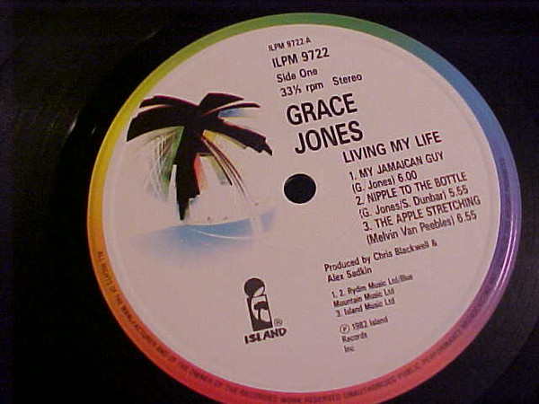 Grace Jones - Living My Life | Island Records (ILPM 9722) - 2