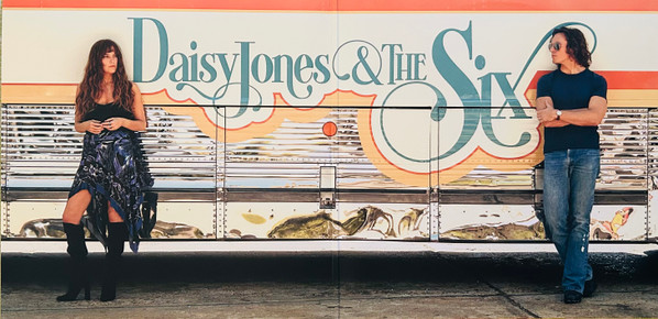 Daisy Jones & The Six - Aurora | Atlantic Records (075678615238) - 2 Daisy Jones & The Six - Aurora | Atlantic Records (075678615238) - 2