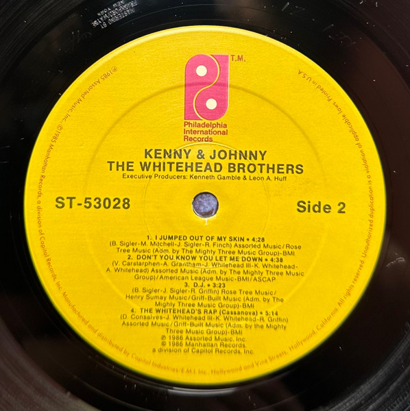 Whitehead Bros. - Kenny And Johnny The Whitehead Brothers | Philadelphia International Records (ST-53028) - 4