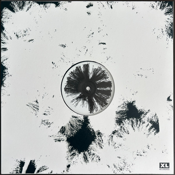 Four Tet - Into Dust (Still Falling) | XL Recordings (XL1554T) - 2 Four Tet - Into Dust (Still Falling) | XL Recordings (XL1554T) - 2