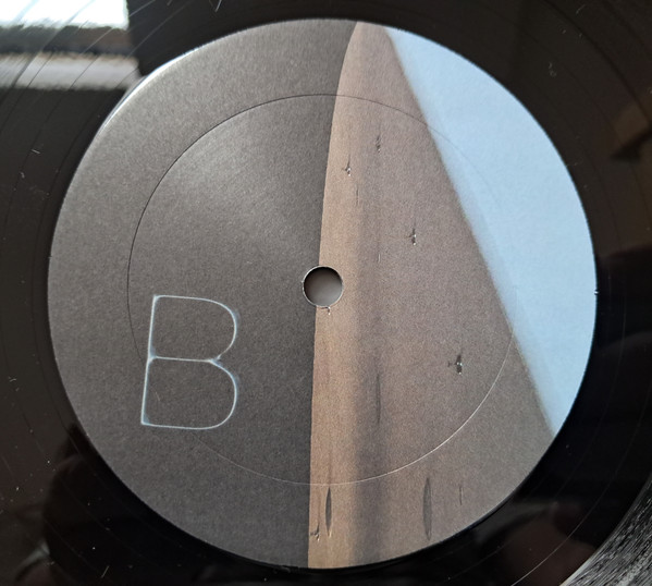 TVB - The Very Bass | U Know Me Records (UKM 117) - 4 TVB - The Very Bass | U Know Me Records (UKM 117) - 4