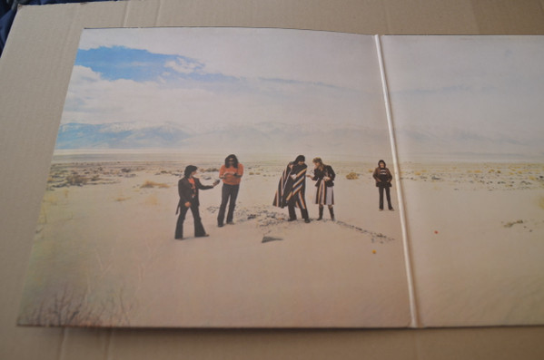 Wings - Venus And Mars | Capitol Records (PCTC 254) - main