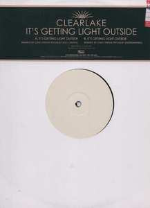 Clearlake - It's Getting Light Outside | Domino (RUG233TP)