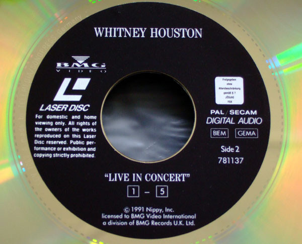 Whitney Houston - Live In Concert | Arista (781 137) - 3
