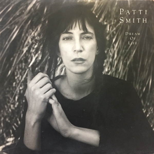 Patti Smith - Dream Of Life | Arista (AL-8453) - main