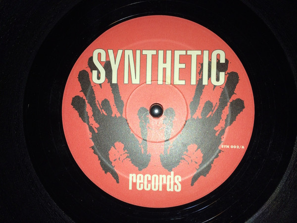 White Moth - The First Flutter Of Wings | Synthetic Records (SYN 002) - 2 White Moth - The First Flutter Of Wings | Synthetic Records (SYN 002) - 2