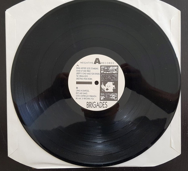 The Brigades - Yours Negatively | Negative Records (NLP 003) - 3