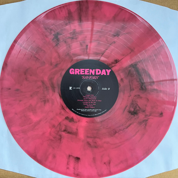 Green Day - Saviors | Reprise Records (093624870692) - 4 Green Day - Saviors | Reprise Records (093624870692) - 4
