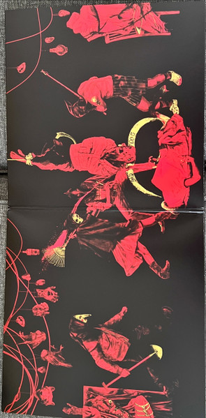 Queens Of The Stone Age - In Times New Roman... | Matador (OLE1947LP) - 4 Queens Of The Stone Age - In Times New Roman... | Matador (OLE1947LP) - 4