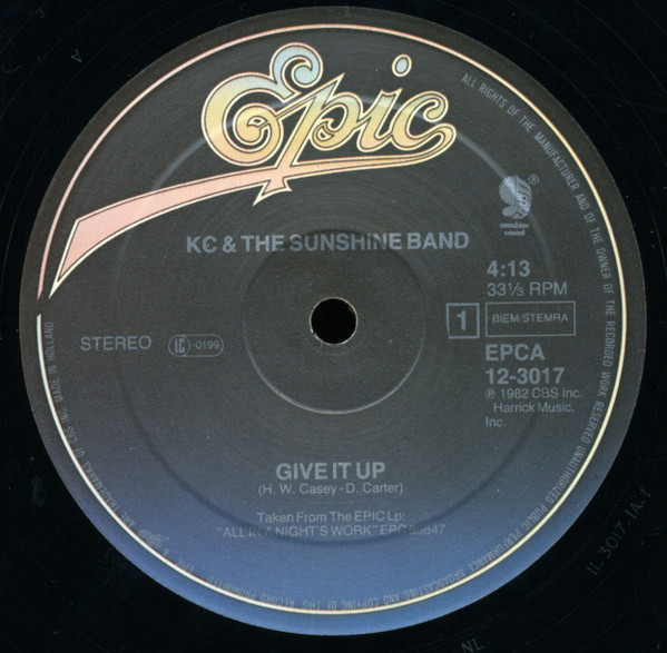 KC & The Sunshine Band - Give It Up / It's Too Hard To Say Goodbye | Epic (EPCA 12-3017) - 3