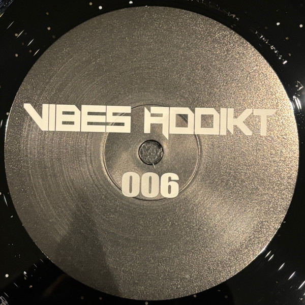 Michael Sanctorum - Midnight In New York 2024 Remixes | Vibes Addikt (V-ADDIKT006) - 3