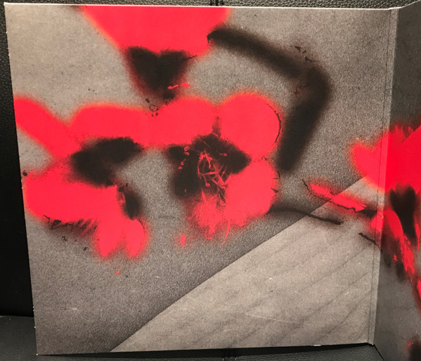 Chvrches / The Regrettes / Cocteau Twins - Project Unfollow | Vinyl Me, Please (VMP-034) - 2 Chvrches / The Regrettes / Cocteau Twins - Project Unfollow | Vinyl Me, Please (VMP-034) - 2