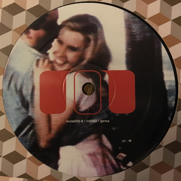 Naomi - Avenue L'Amour | Mole Listening Pearls (MOLE033-6) - 2 Naomi - Avenue L'Amour | Mole Listening Pearls (MOLE033-6) - 2