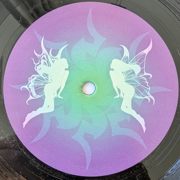 Aldonna - Female Fatale | Re-Leaf Records (RLF001) - 2 Aldonna - Female Fatale | Re-Leaf Records (RLF001) - 2