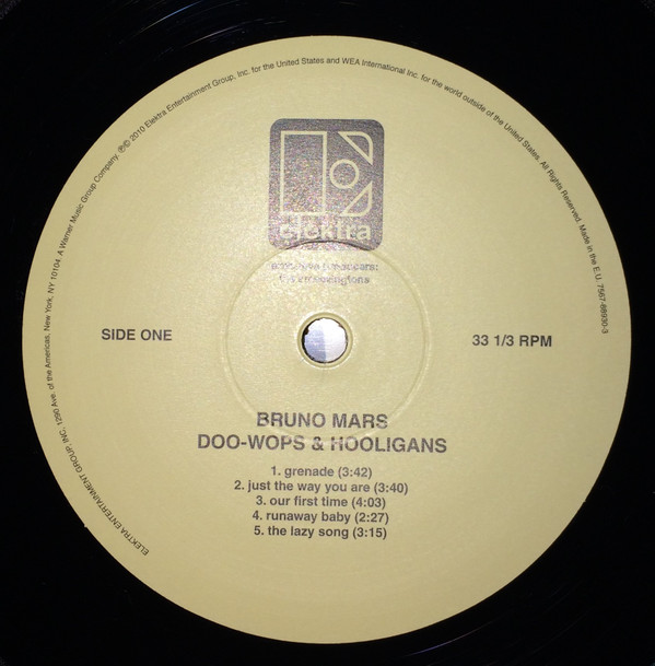 Bruno Mars - Doo-Wops & Hooligans | Elektra (7567-88930-3) - 2