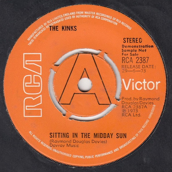 The Kinks - Sitting In The Midday Sun | RCA Victor (RCA 2387) - main