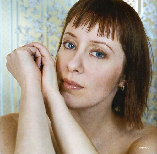 Suzanne Vega - Retrospective: The Best Of Suzanne Vega CD | A&M Records (493 670-2) - 4 Suzanne Vega - Retrospective: The Best Of Suzanne Vega CD | A&M Records (493 670-2) - 4