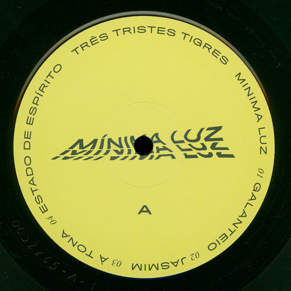 Três Tristes Tigres - Mínima Luz | Not On Label (Três Tristes Tigres Self-released) (none) - 3
