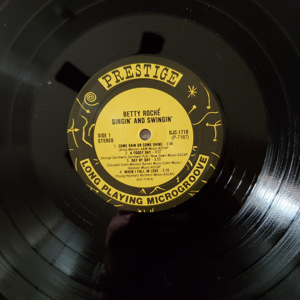 Betty Roché - Singin' & Swingin' | Original Jazz Classics (OJC-1718) - main