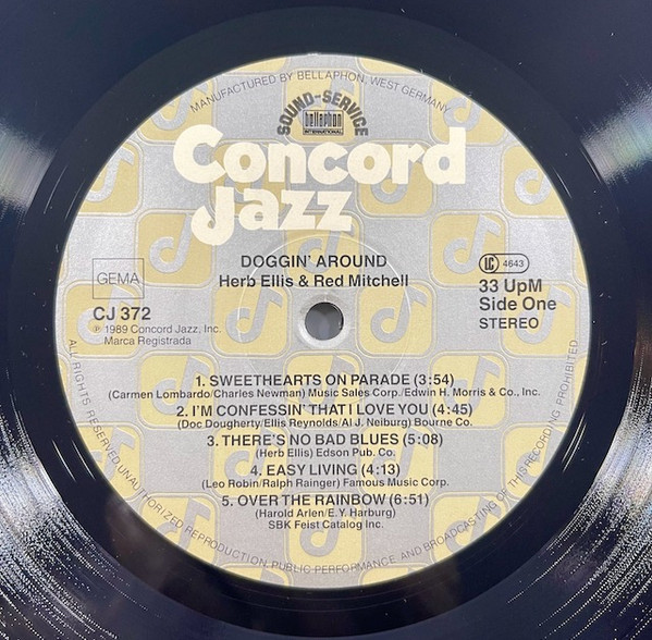 Herb Ellis , Red Mitchell - Doggin' Around | Concord Jazz (CJ-372) - 3