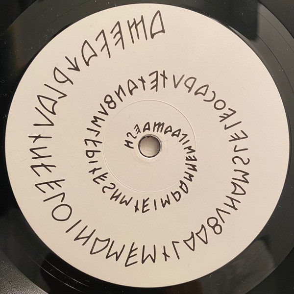 Feel Fly - Sacrificio | New Interplanetary Melodies (NIM008) - 2 Feel Fly - Sacrificio | New Interplanetary Melodies (NIM008) - 2