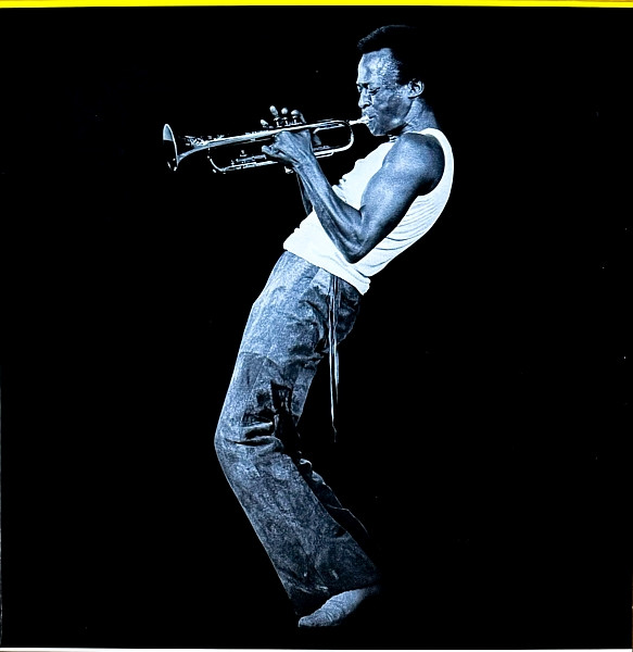 Miles Davis - Jack Johnson (Original Soundtrack Recording) | Mobile Fidelity Sound Lab (MFSV 1-516) - 3