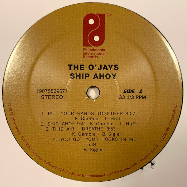 The O'Jays - Ship Ahoy | Philadelphia International Records (KZ 32408) - 2