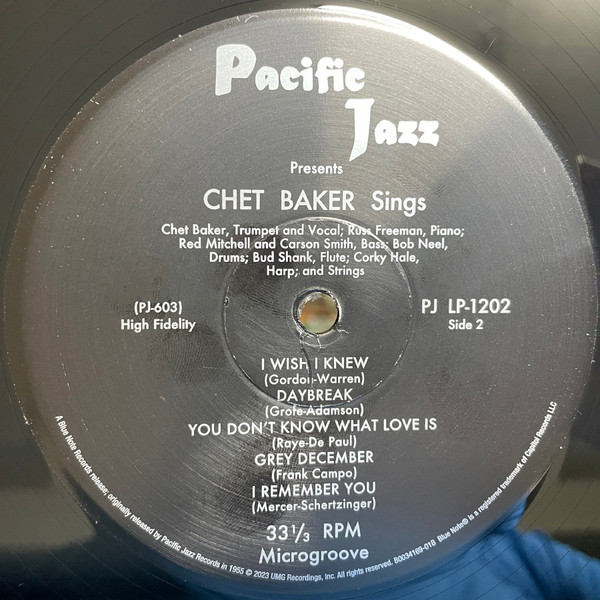 Chet Baker - Sings And Plays With Bud Shank, Russ Freeman And Strings | Pacific Jazz (B0034169-01) - 4