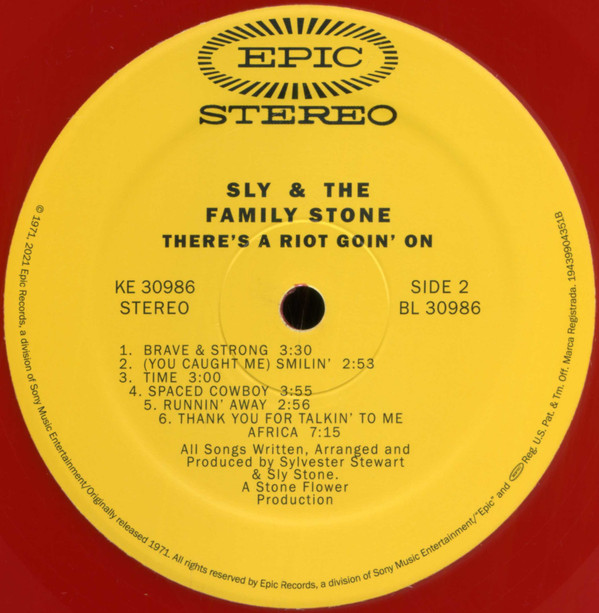 Sly & The Family Stone - There's A Riot Goin' On | Epic (KE 30986) - 2 Sly & The Family Stone - There's A Riot Goin' On | Epic (KE 30986) - 2