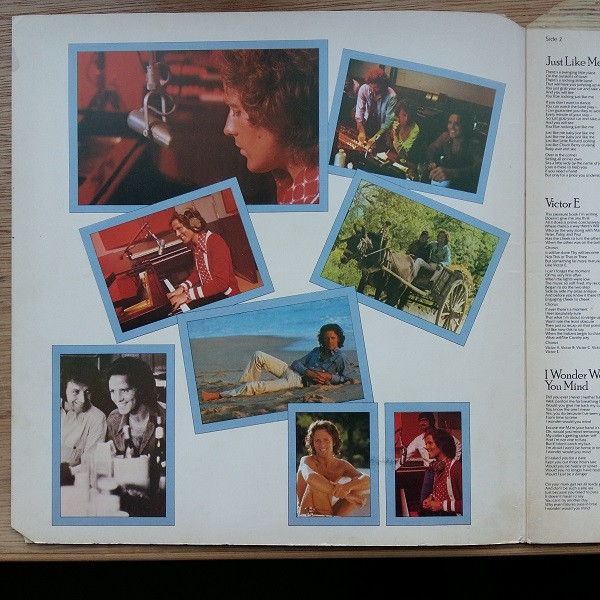 Gilbert O'Sullivan - A Stranger In My Own Backyard | MAM (MAM-SS 506) - 2
