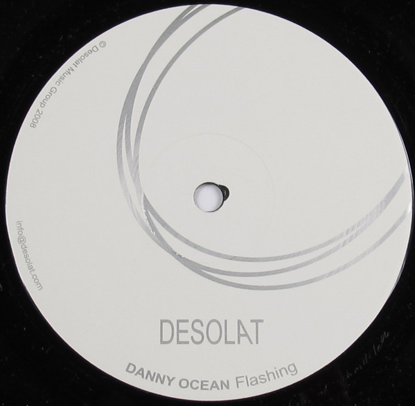 Danny Ocean - Lights In My Dark World / Flashing | Desolat (DESOLAT 004)