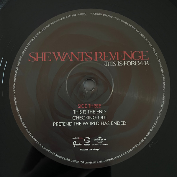 She Wants Revenge - This Is Forever | Music On Vinyl (MOVLP3822) - 3