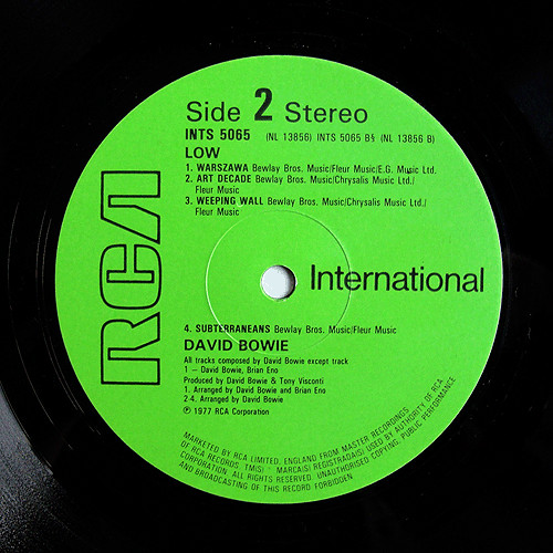 David Bowie - Low | RCA International (INTS 5065) - 4 David Bowie - Low | RCA International (INTS 5065) - 4