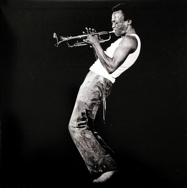 Miles Davis - Jack Johnson (Original Soundtrack Recording) | Mobile Fidelity Sound Lab (MFSL 1-440) - 3