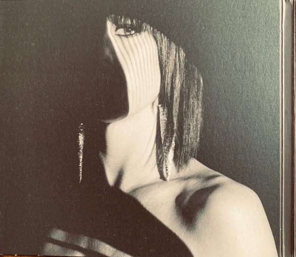 Phantogram - Voices | Island Records (00602537664597) - 4