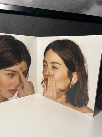 Gracie Abrams - The Secret Of Us (Deluxe) | Interscope Records (00602465931266) - 3