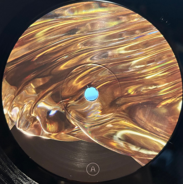 Luigi Di Venere - Spherical Waves | Philoxenia (PHLX 007) - 3 Luigi Di Venere - Spherical Waves | Philoxenia (PHLX 007) - 3