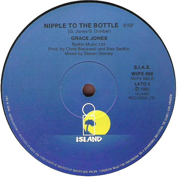 Grace Jones - The Apple Stretching / Nipple To The Bottle | Island Records (WIPX 866) - 2 Grace Jones - The Apple Stretching / Nipple To The Bottle | Island Records (WIPX 866) - 2