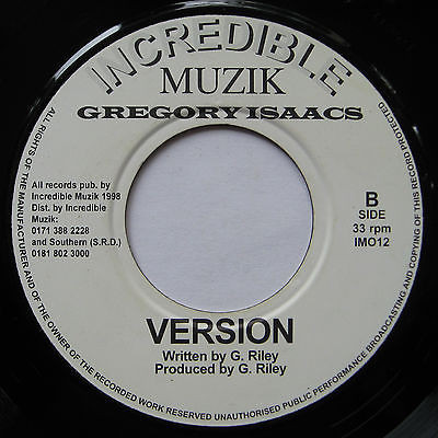 Gregory Isaacs - Surrender | Incredible Muzik (IM012) - 2